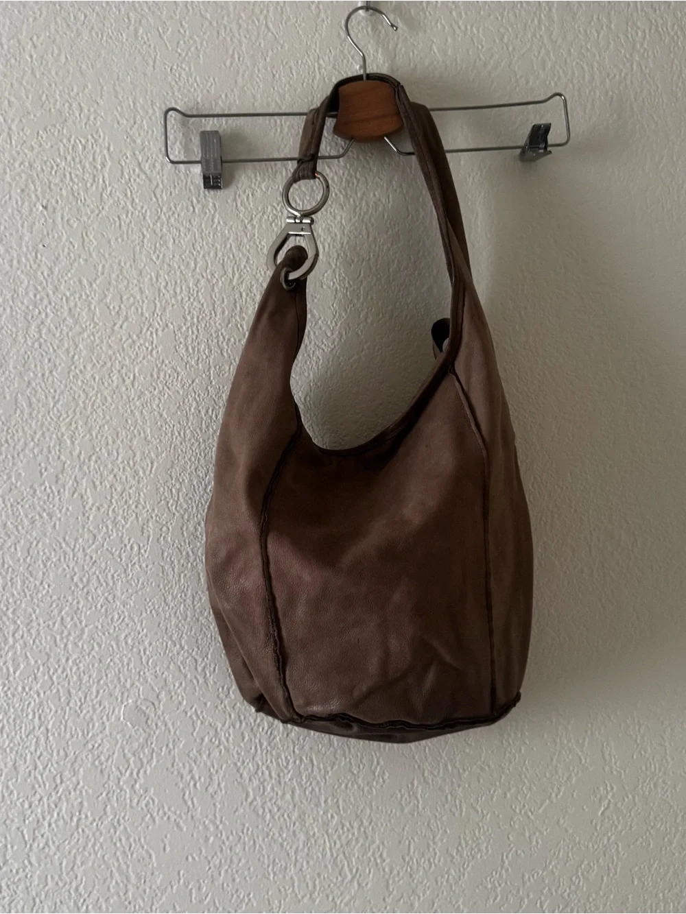 Sundance Italy taupe leather single strap purse/hobo/bucket bag